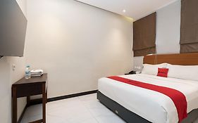 RedDoorz Plus @ UNO Jalan Merak Samarinda
